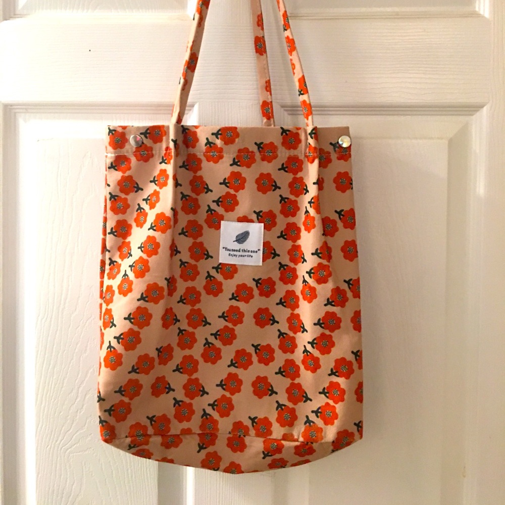 Adorable Floral Tote 🌸